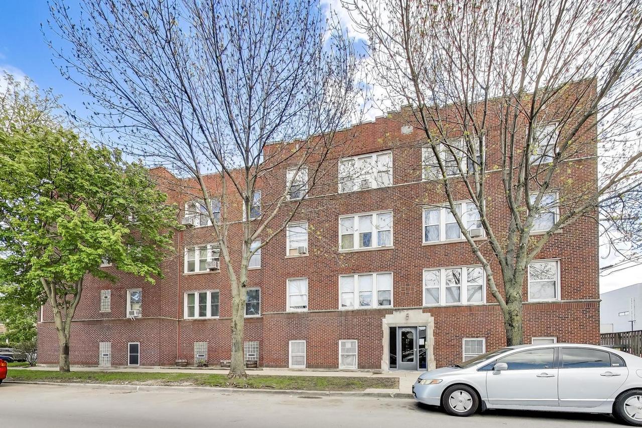 2345 W Glenlake Ave. #1, Chicago, IL 60659