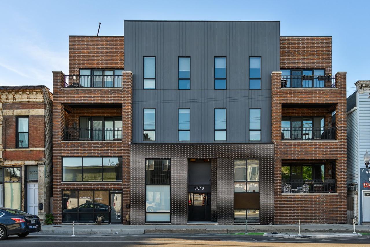 3016 W Belmont Ave. #2N, Chicago, IL 60618