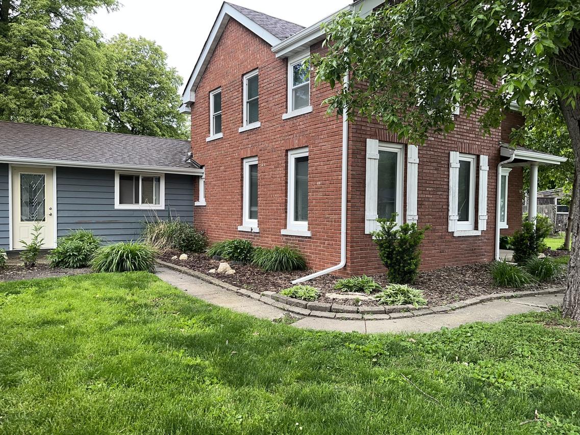 205 S Jackson St., Gardner, IL 60424
