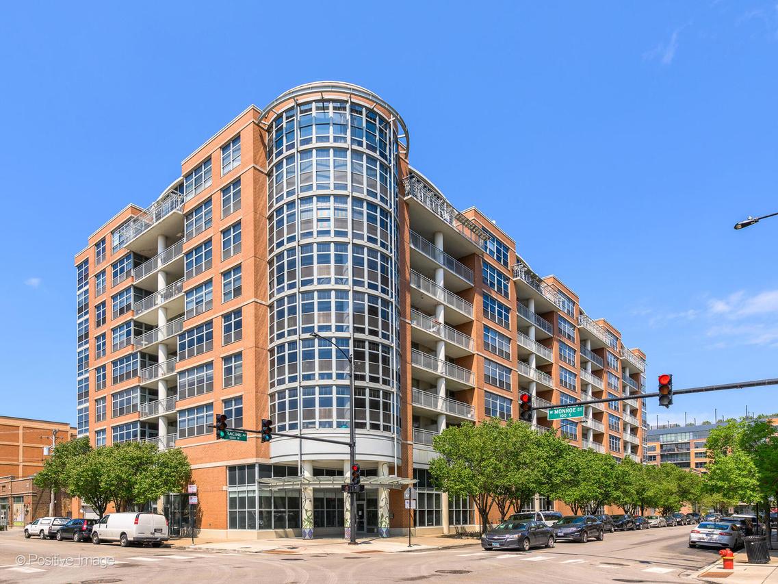 1200 W Monroe St. #413, Chicago, IL 60607