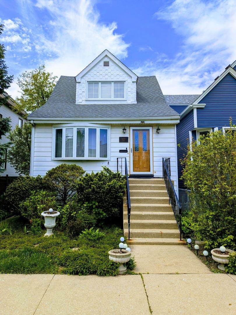 4330 N Avers Ave., Chicago, IL 60618