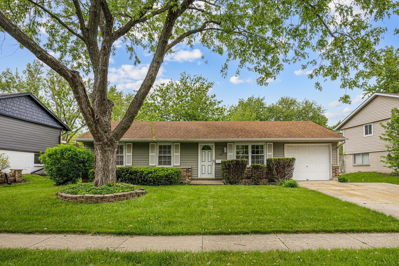 412 Krause Ave., Streamwood, IL 60107