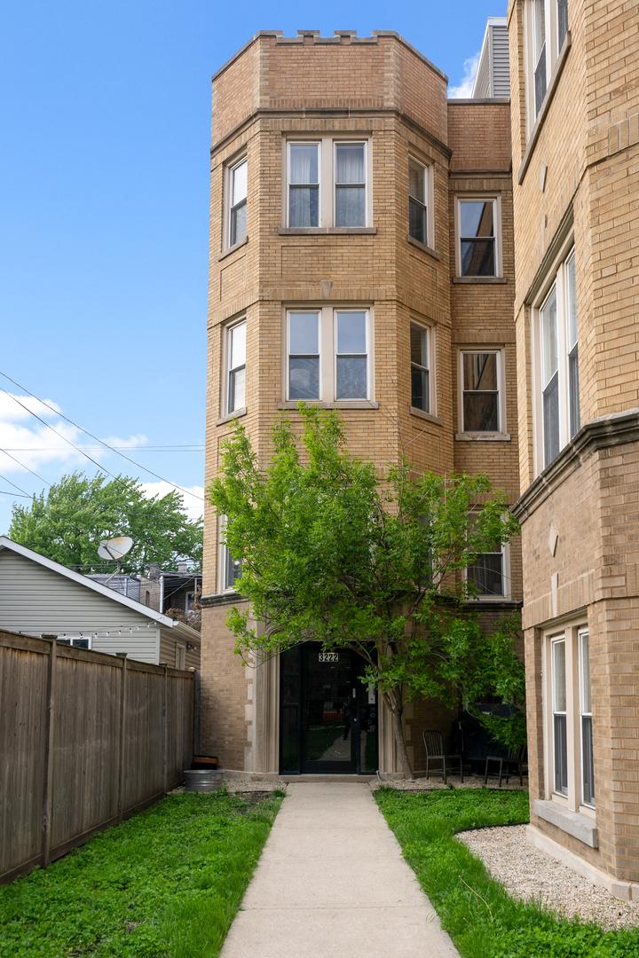 3222 W Beach Ave. #GB, Chicago, IL 60651