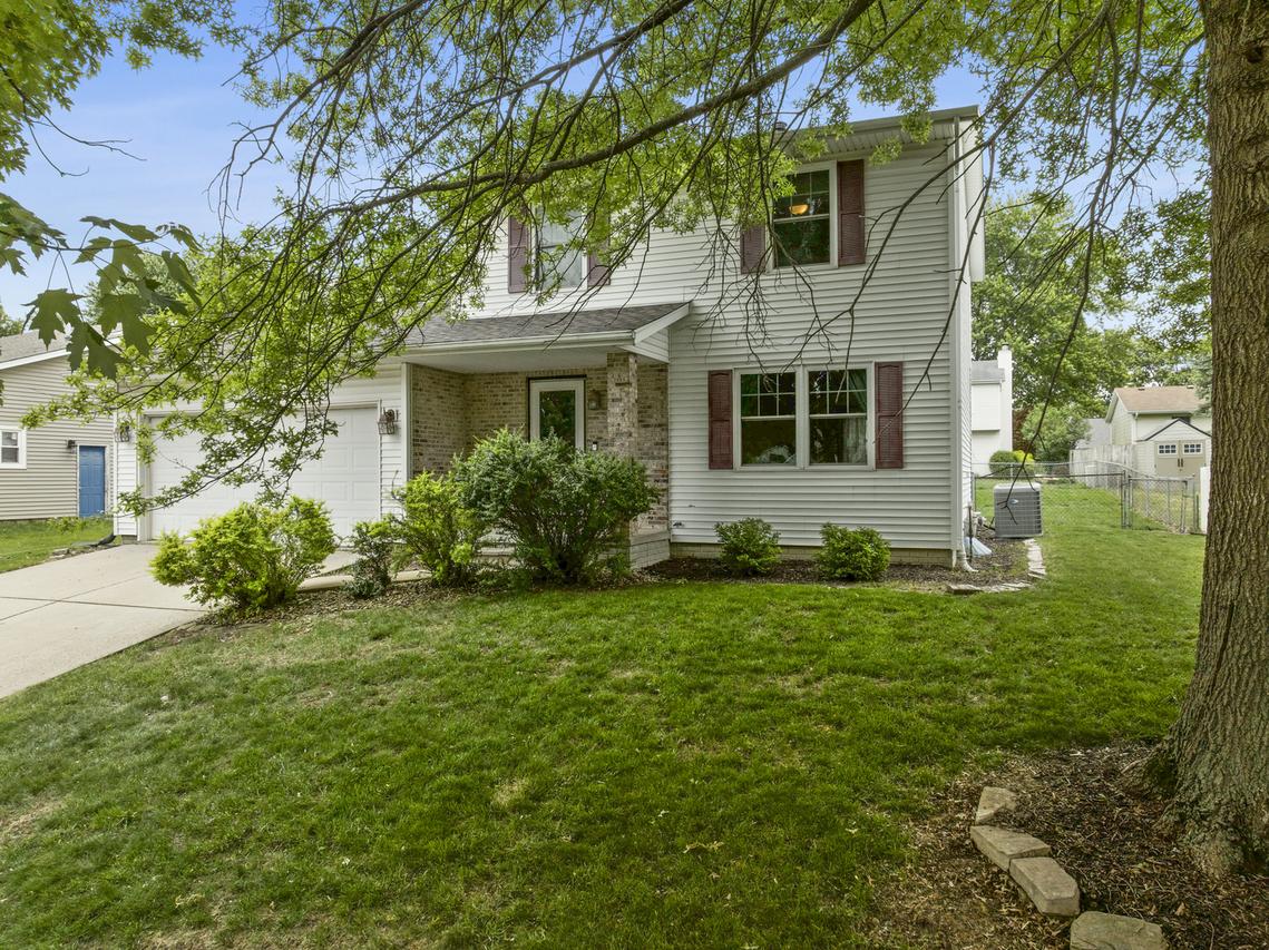 1303 Kenneth Dr., Bloomington, IL 61704