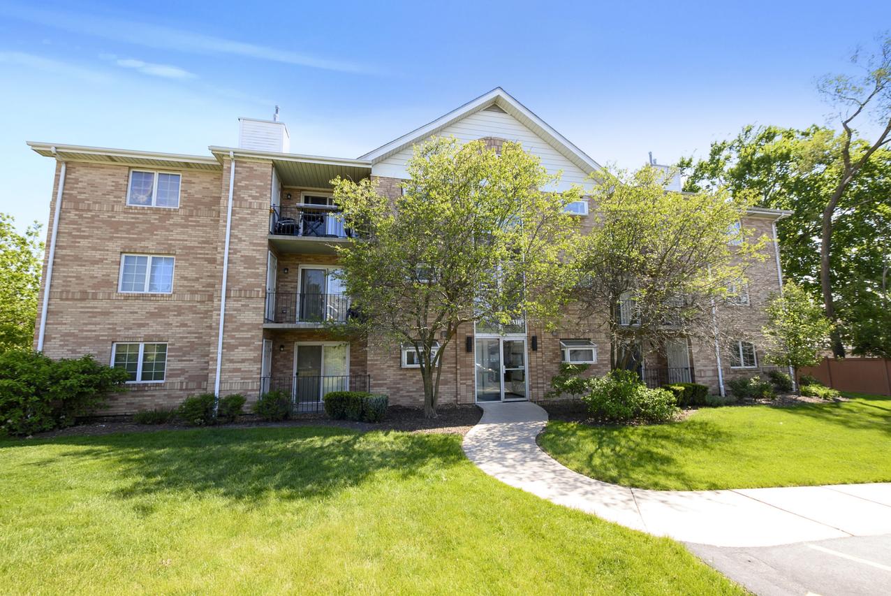 18310 Robin Ln. #D3, Homewood, IL 60430