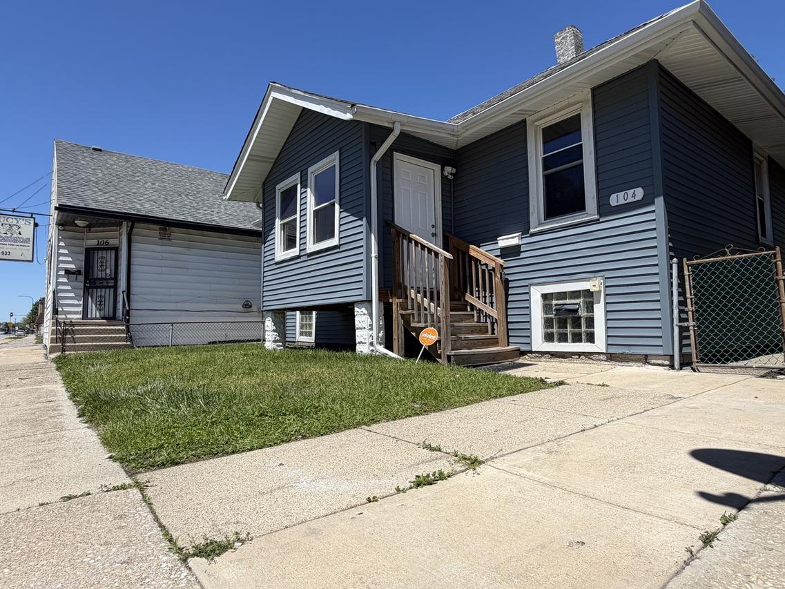 104 Pulaski Rd., Calumet City, IL 60409