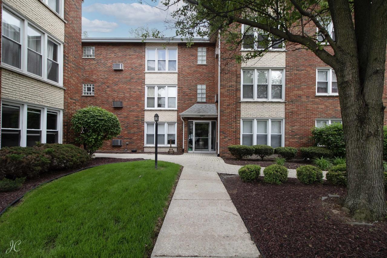 10803 S Pulaski Rd. #4, Chicago, IL 60655