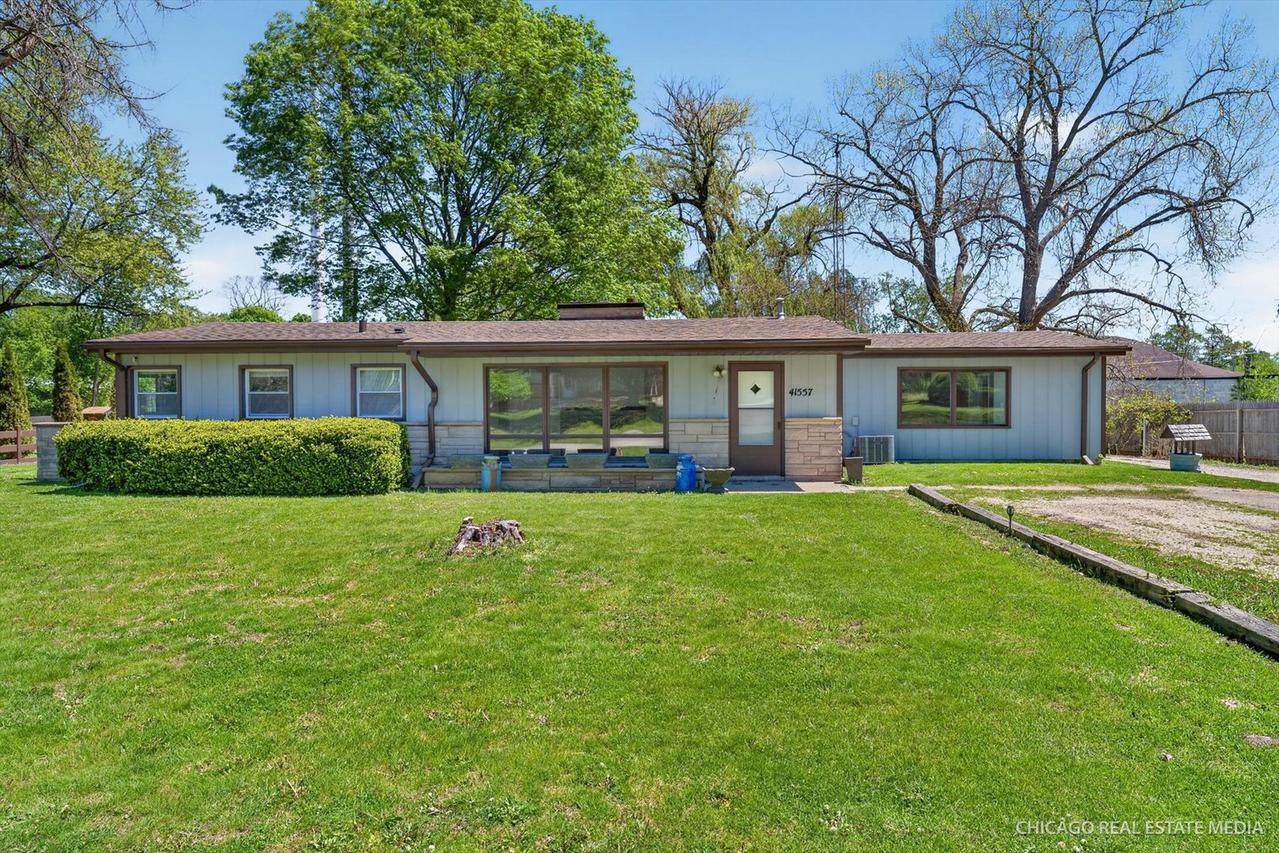 41557 N Illinois St., Zion, IL 60099
