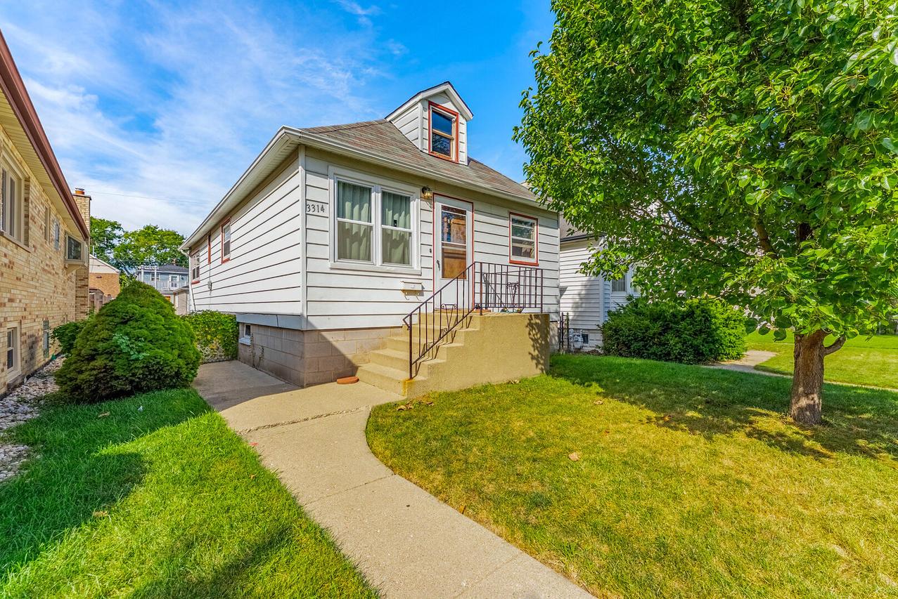 3314 N Ozanam Ave., Chicago, IL 60634