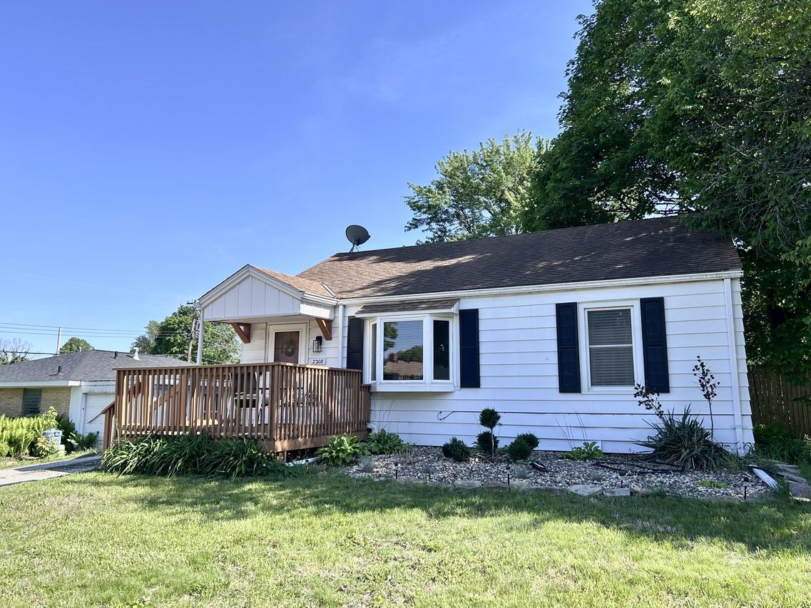 2208 W Vernon Ct., Peoria, IL 61604