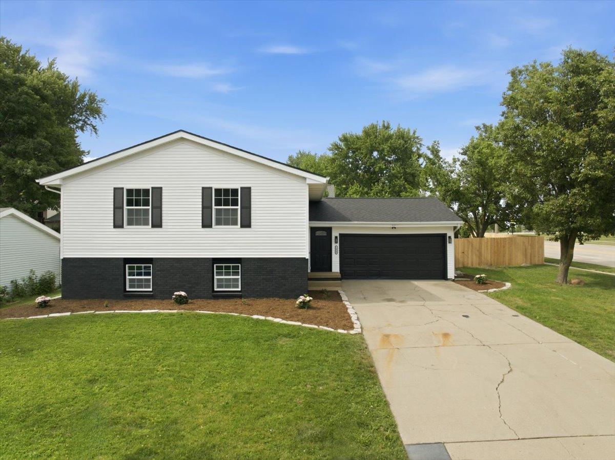 1828 Johnson Dr., Normal, IL 61761