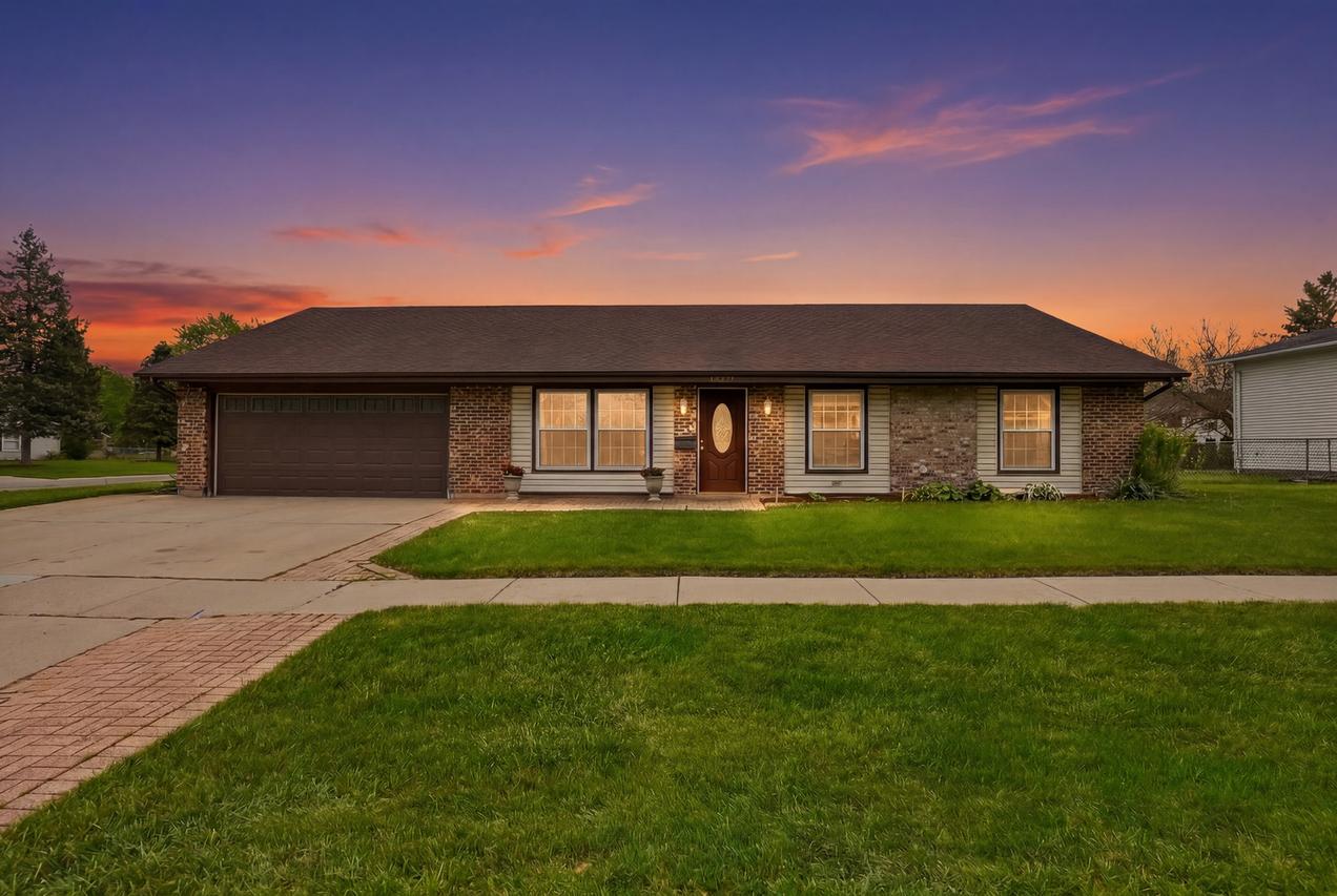 1402 Cynthia Ln., Hanover Park, IL 60133