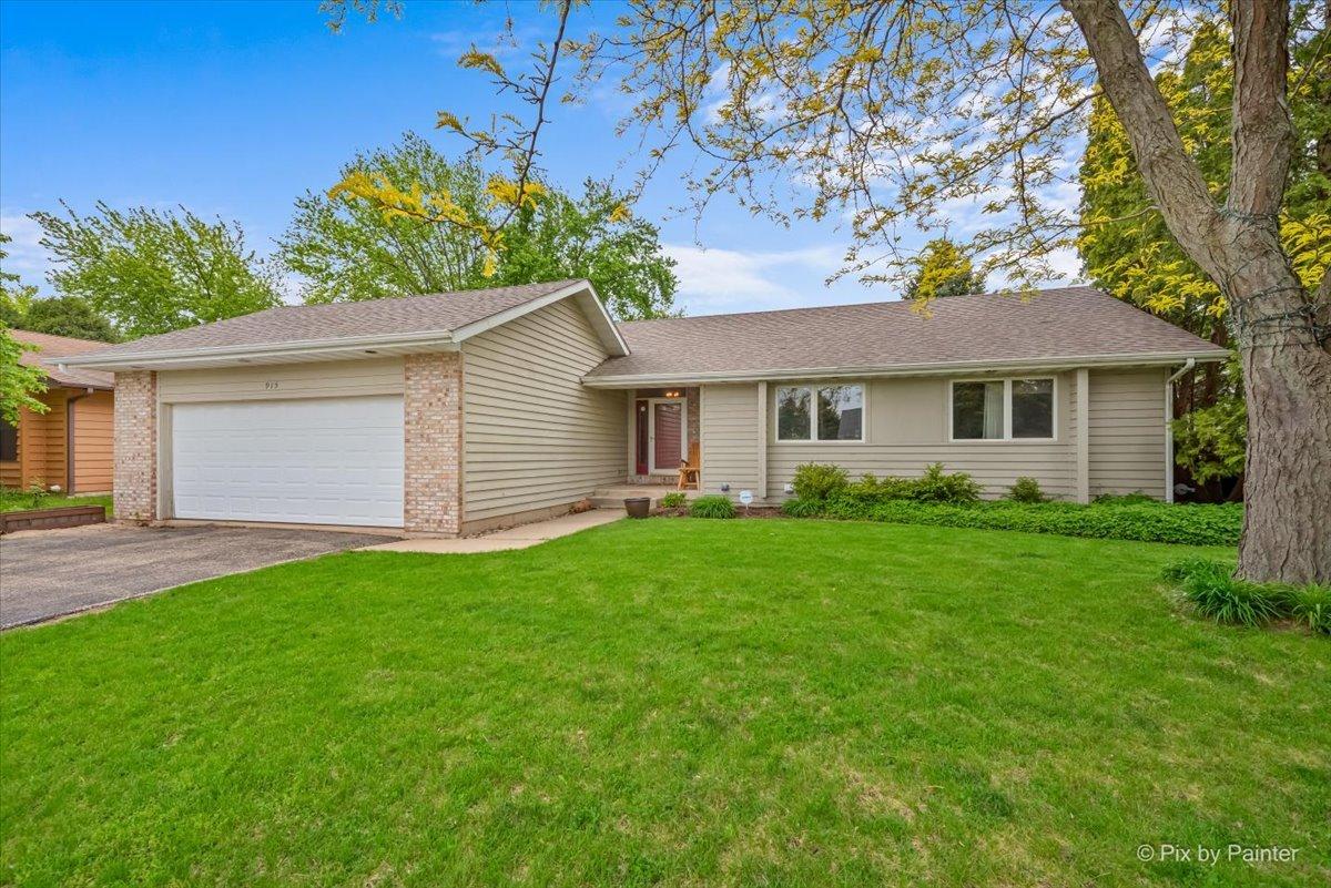 915 S 8th St., Dekalb, IL 60115