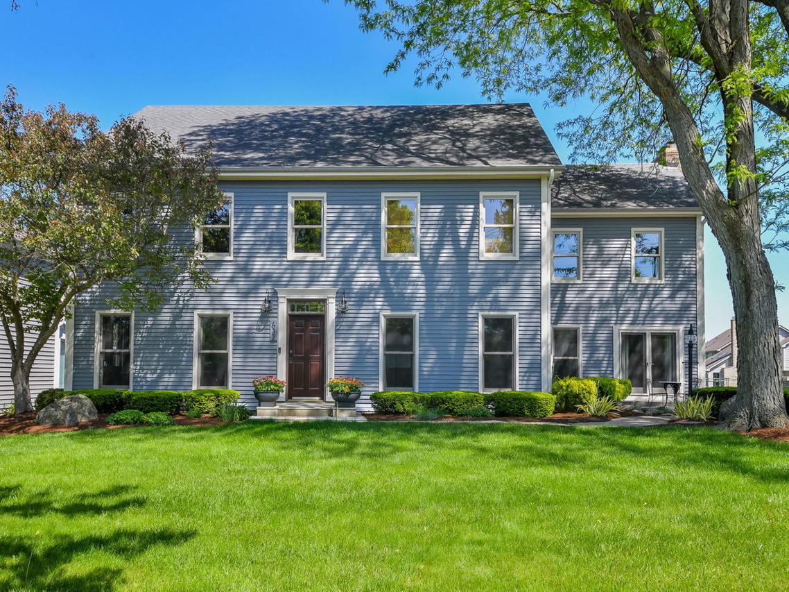 632 Olesen Dr., Naperville, IL 60540