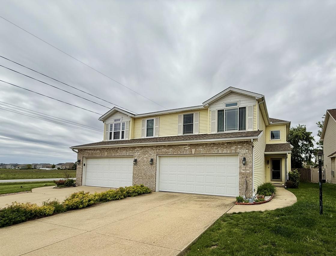 2 Parsley Dr., Savoy, IL 61874