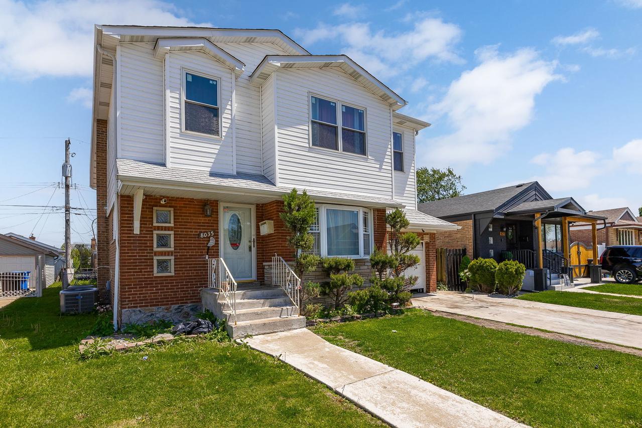 8035 S Kolin Ave., Chicago, IL 60652