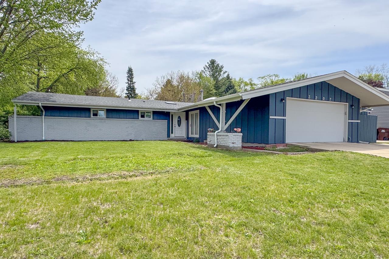 3207 Sunnyside Dr., Rockford, IL 61114