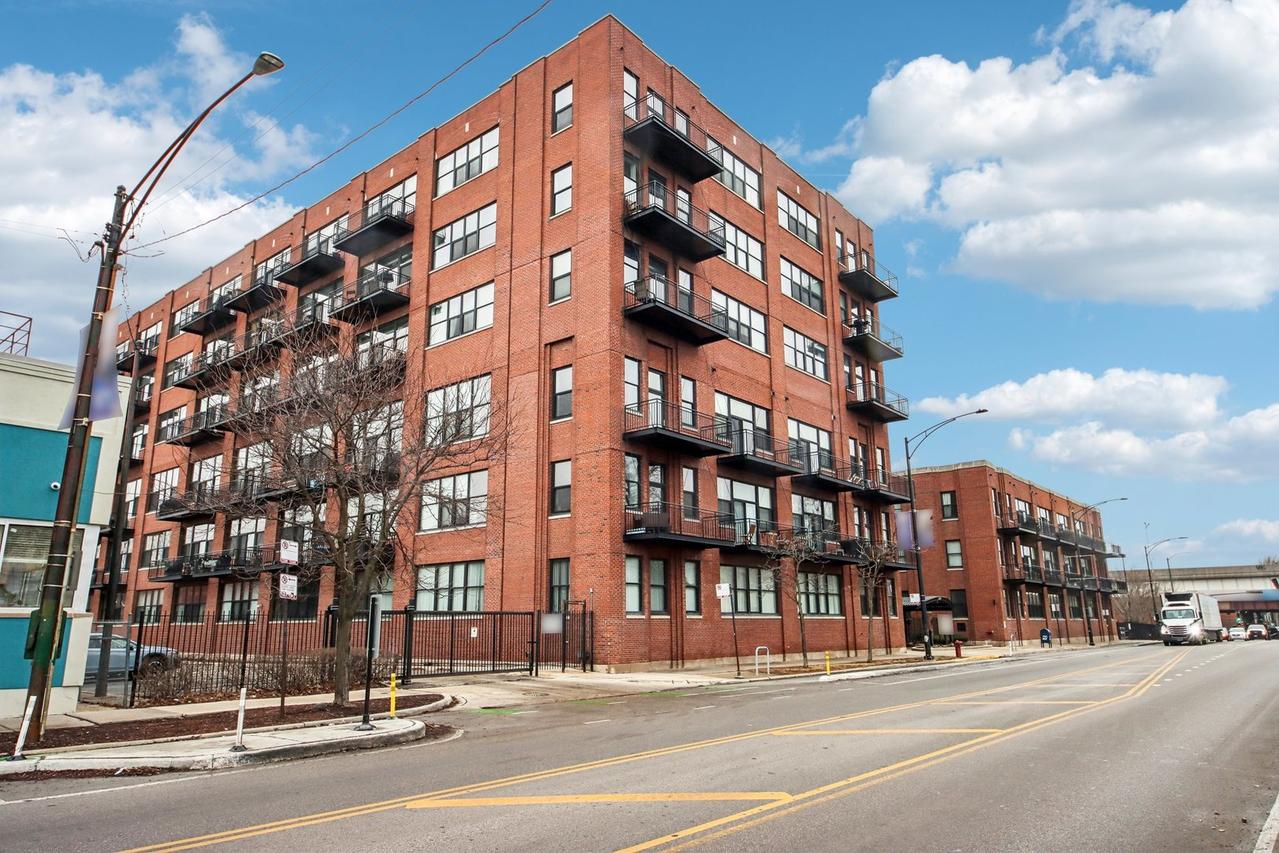 2323 W Pershing Rd. #228, Chicago, IL 60609