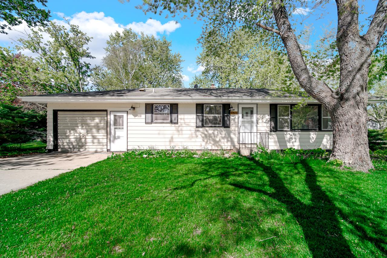 37606 N Geraghty Ave., Beach Park, IL 60087