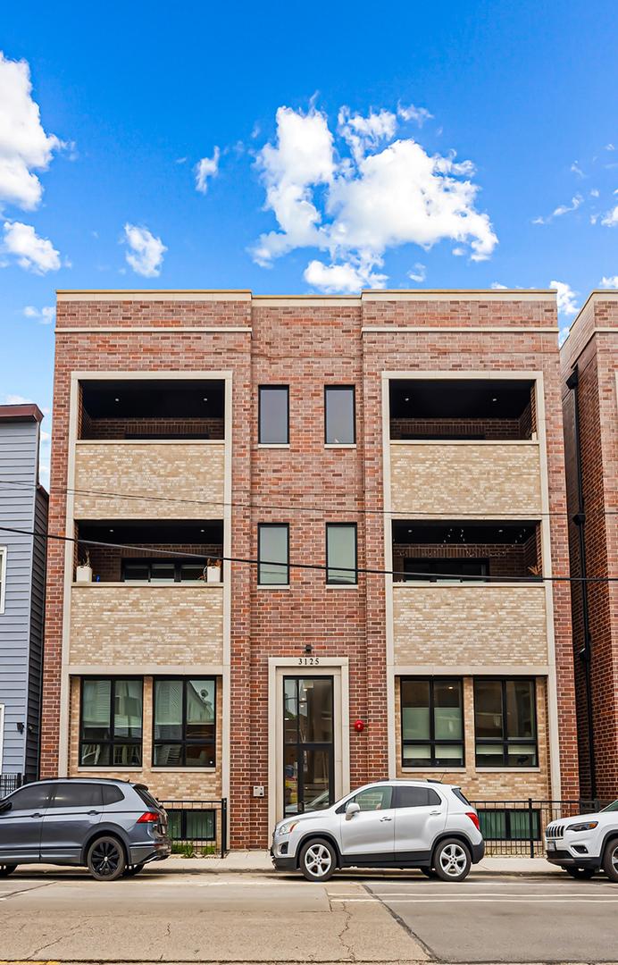 3125 N Clybourn Ave. #2N, Chicago, IL 60618