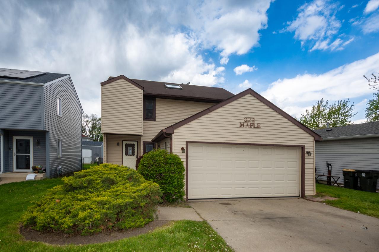 322 Maple Ln., Round Lake, IL 60073