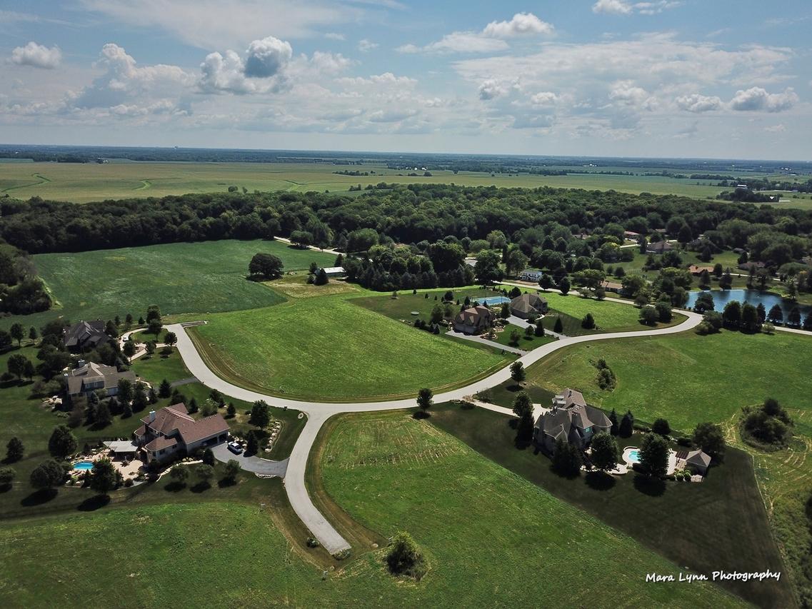 #11 Derek Dr., Elburn, IL 60119