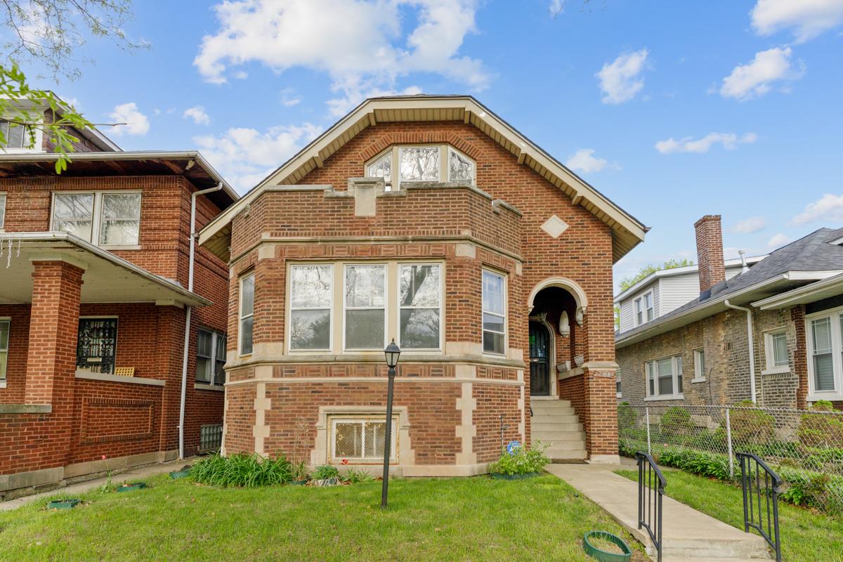 7544 S Ridgeland Ave., Chicago, IL 60649