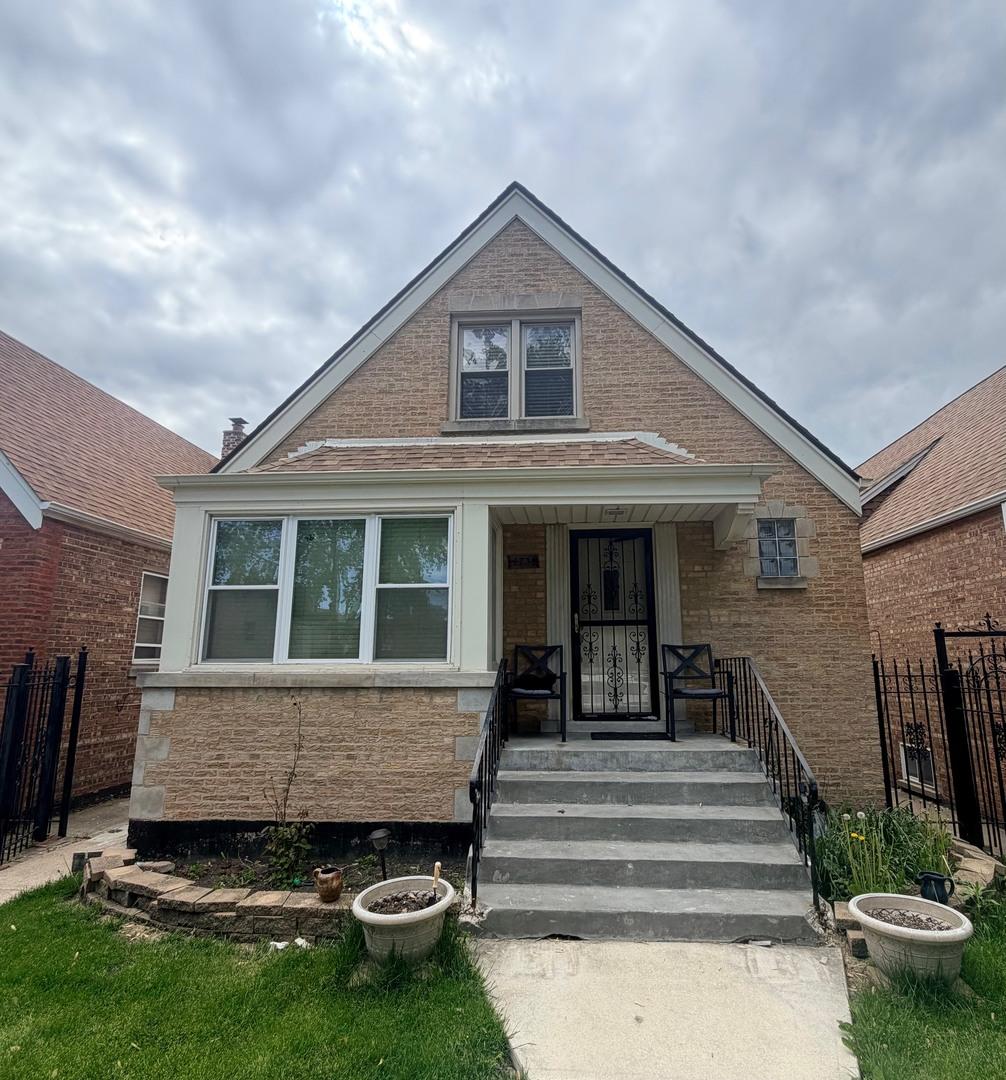 4736 S Campbell Ave., Chicago, IL 60632