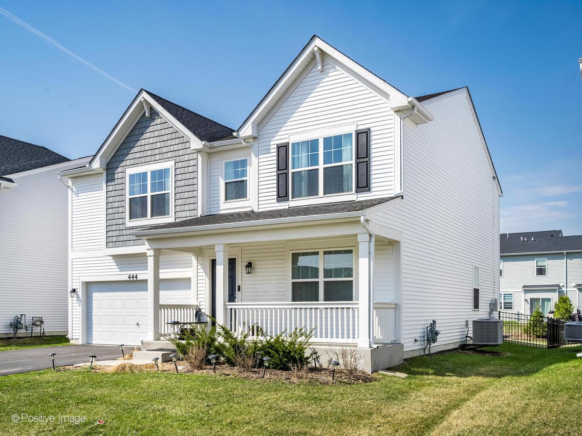444 Radcliff Ln., South Elgin, IL 60177