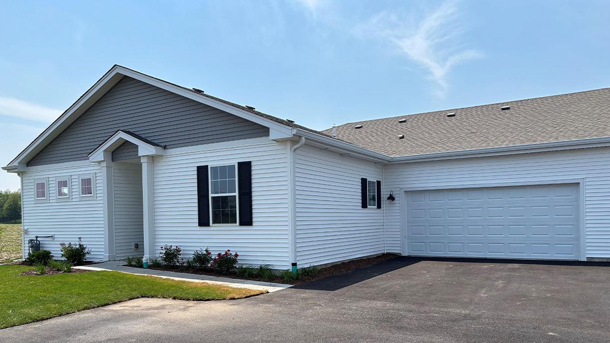 6431 Maple Glen Dr., Wonder Lake, IL 60097