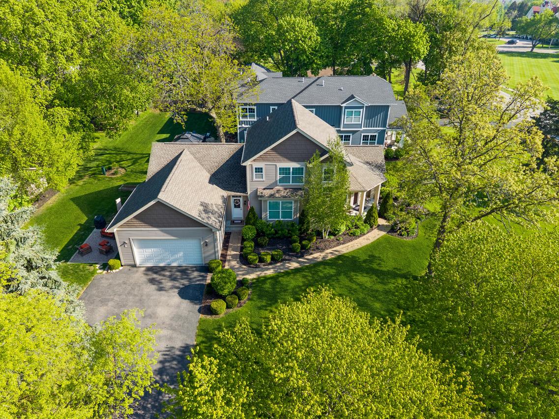 664 Country Club Rd., Crystal Lake, IL 60014