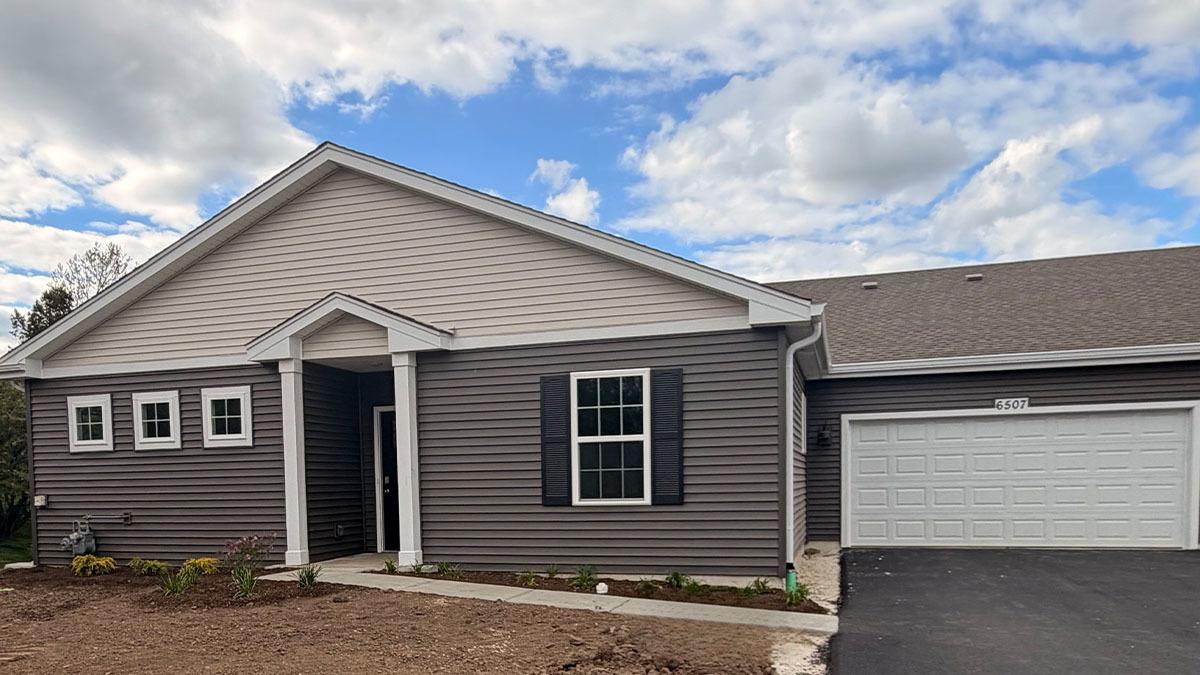 6507 Juniper Dr., Wonder Lake, IL 60097