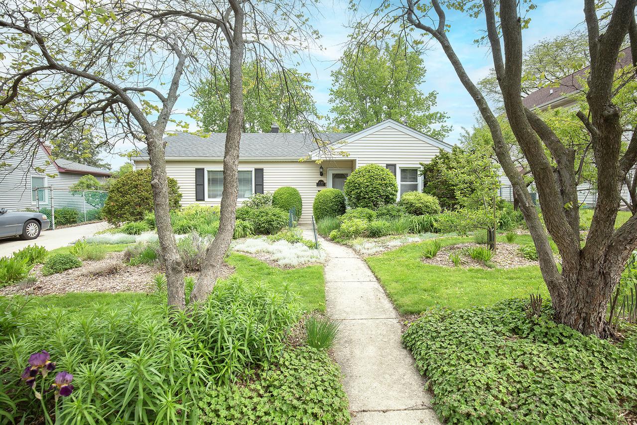 440 E Maple St., Lombard, IL 60148