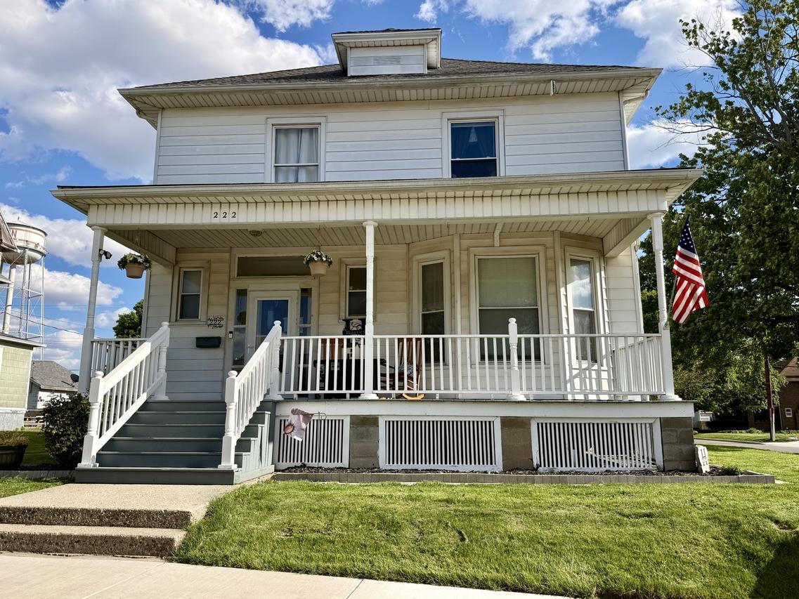 222 W Main St., Clinton, IL 61727