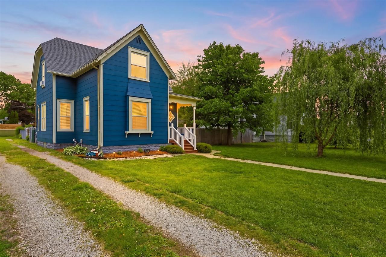 414 7th St., Lincoln, IL 62656