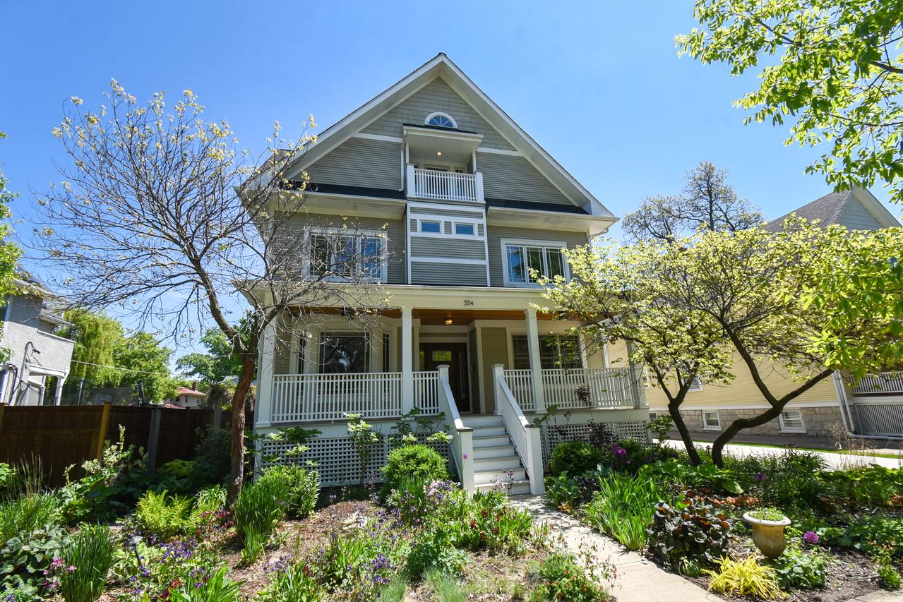 534 N Marion St., Oak Park, IL 60302