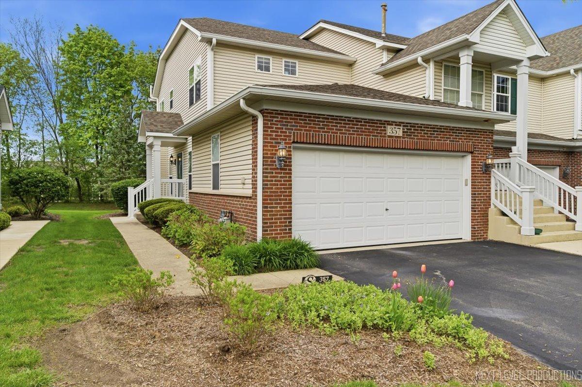 357 Ridge Rd., North Aurora, IL 60542