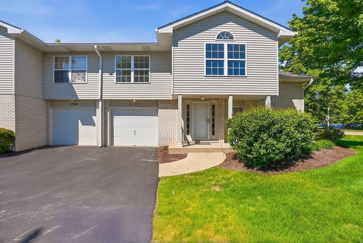 1332 Sugar Ct., Naperville, IL 60563