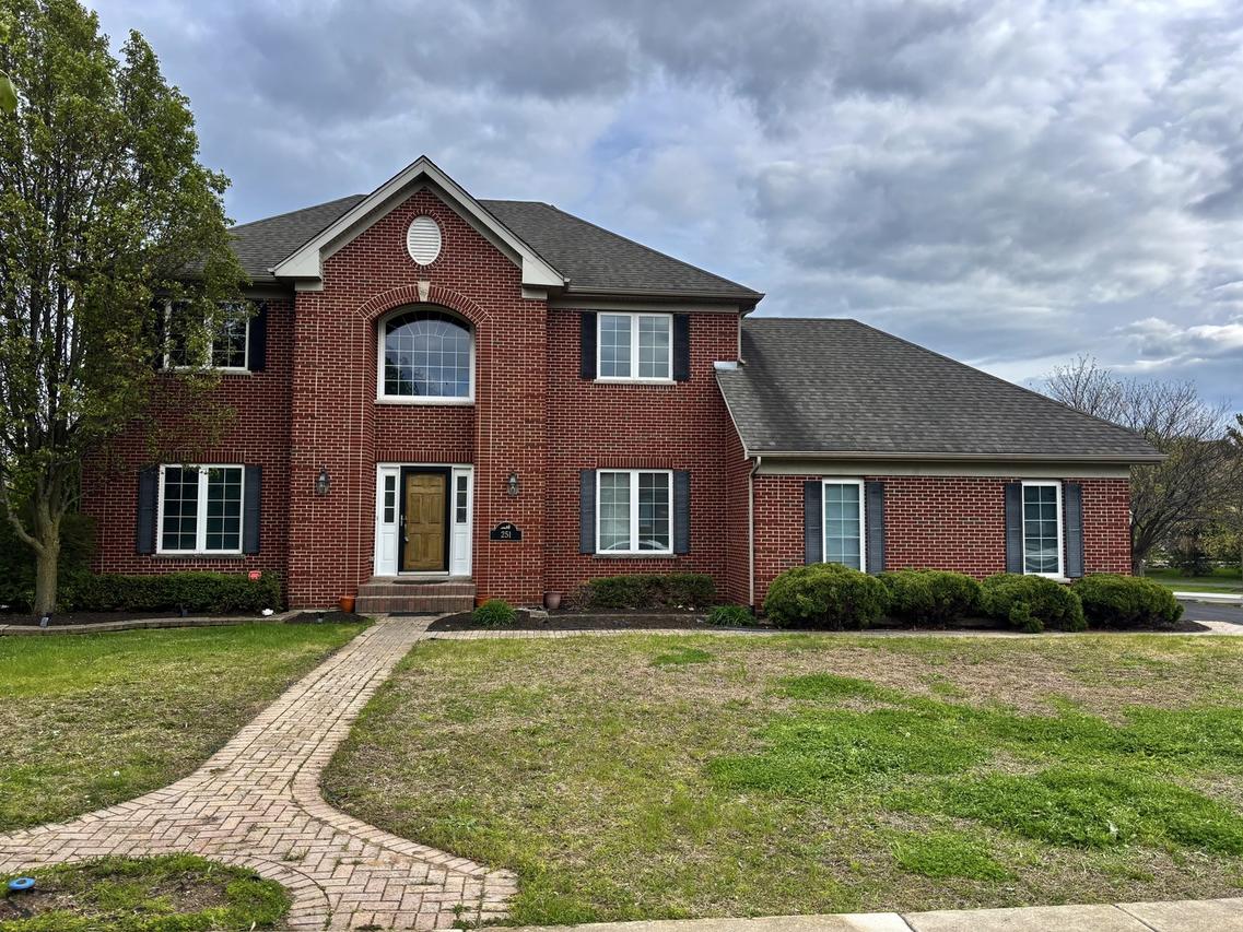 251 Pleasant Dr., Bartlett, IL 60103