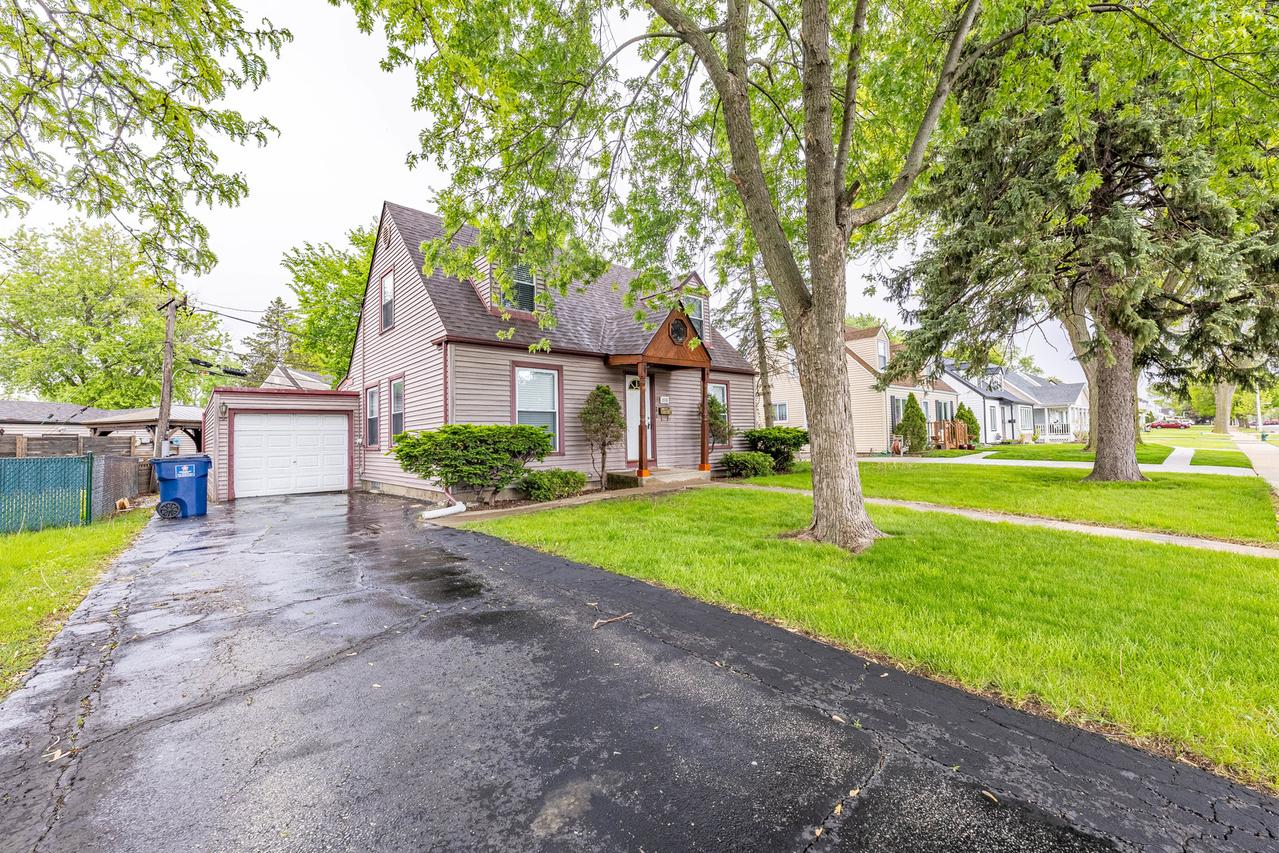 2633 Scott St., Franklin Park, IL 60131