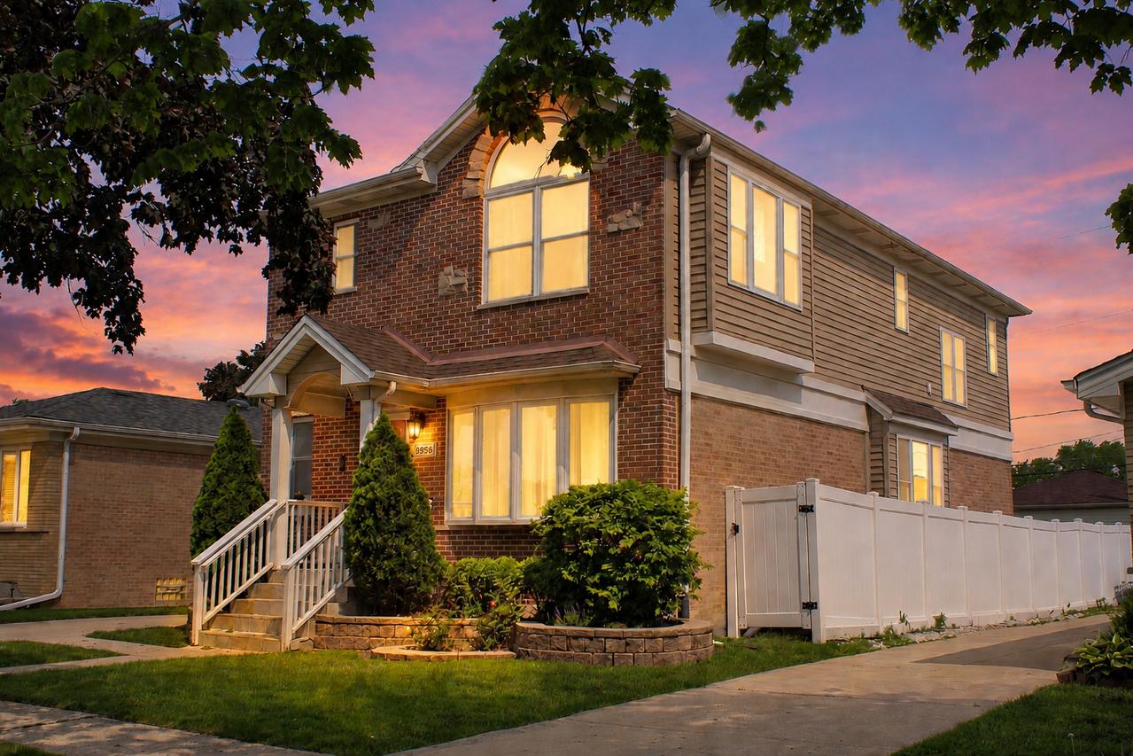 9956 Ivanhoe Ave., Schiller Park, IL 60176