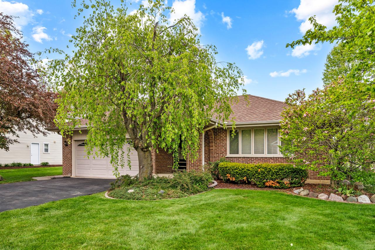 1281 Tracie Dr., Lake Zurich, IL 60047