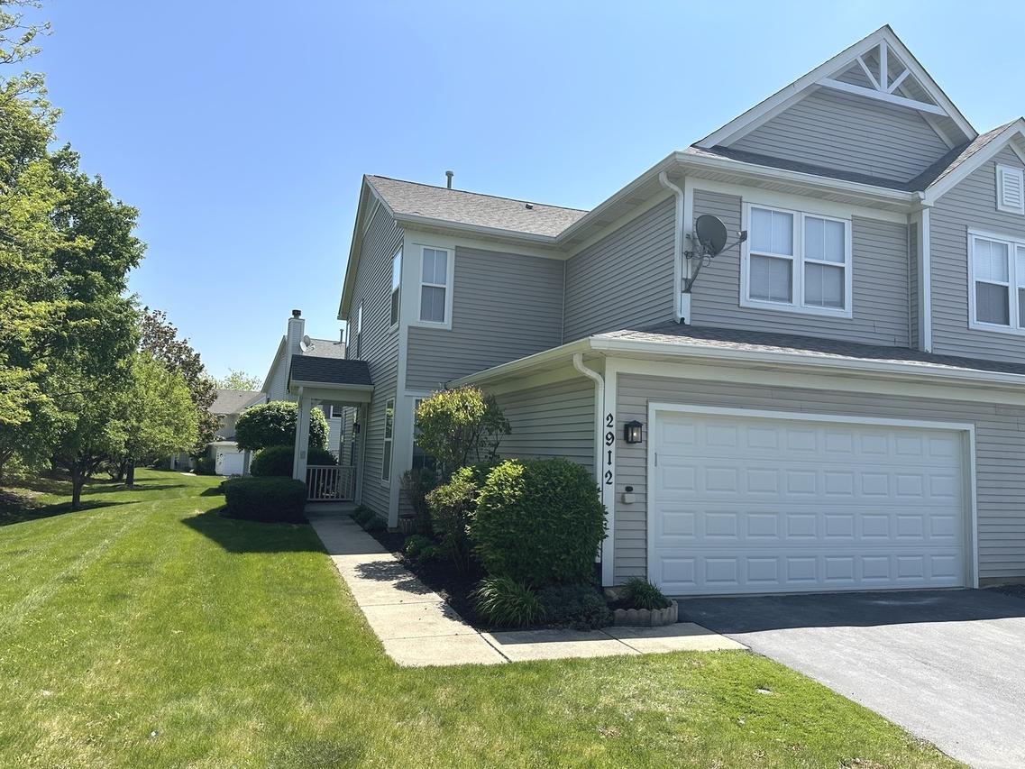 2912 Falling Waters Ln., Lindenhurst, IL 60046