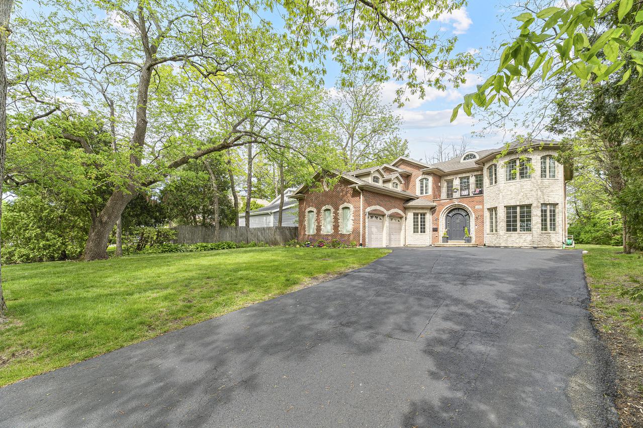 3219 University Ave., Highland Park, IL 60035