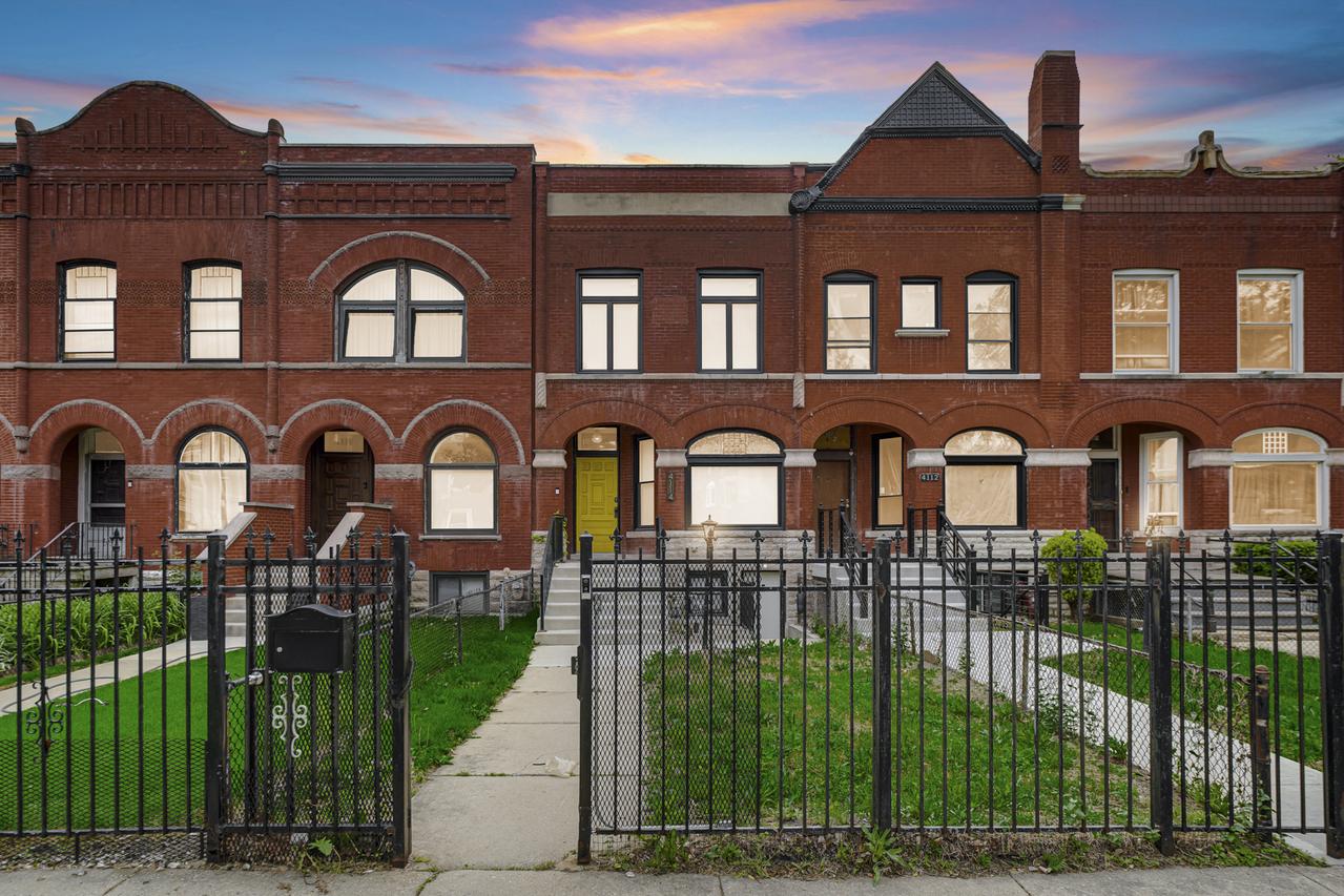 4114 S Ellis Ave., Chicago, IL 60653
