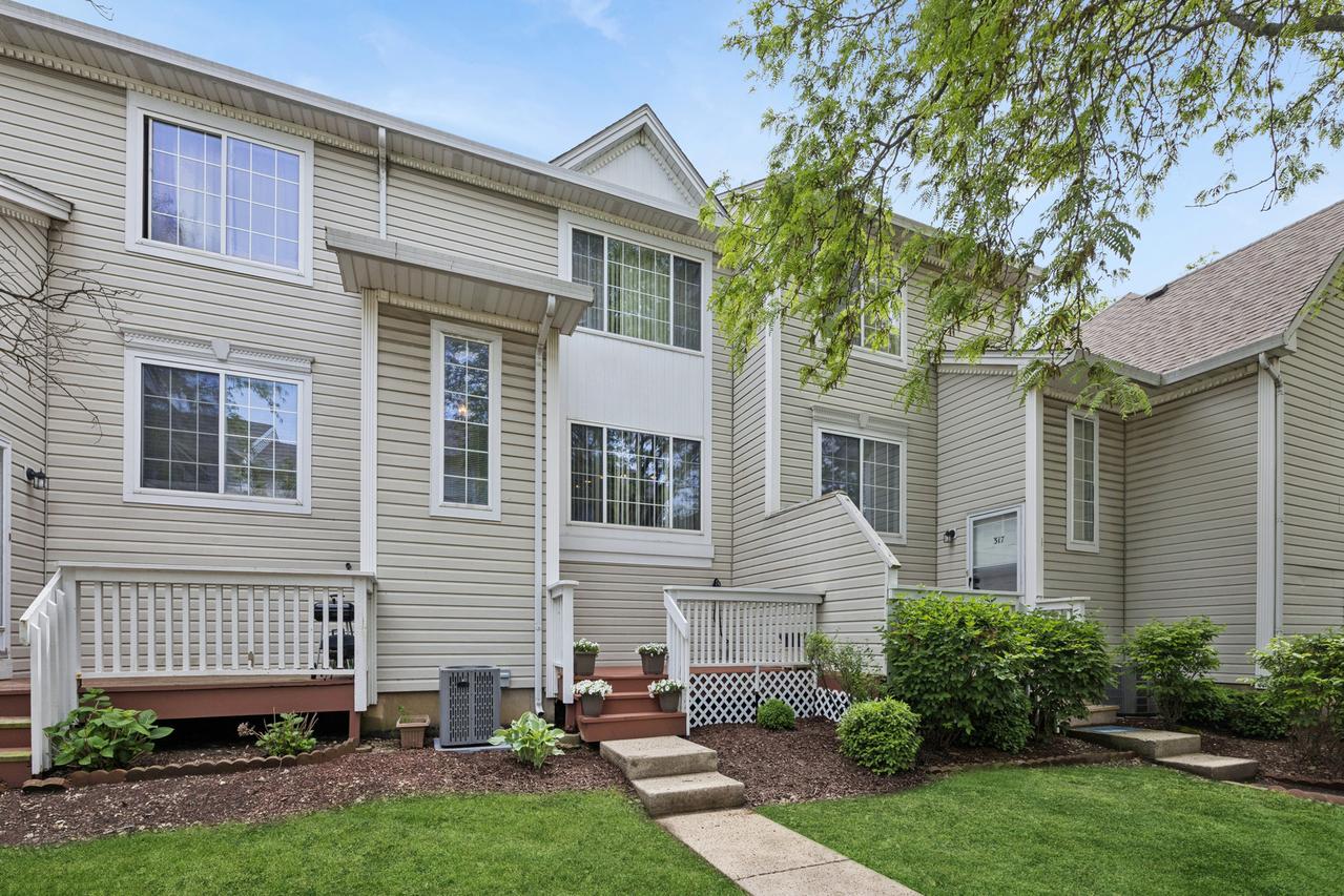 313 Candlelight Ct., Bolingbrook, IL 60440