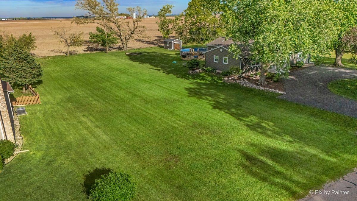 742 Cynthia Dr., Lake Holiday, IL 60548