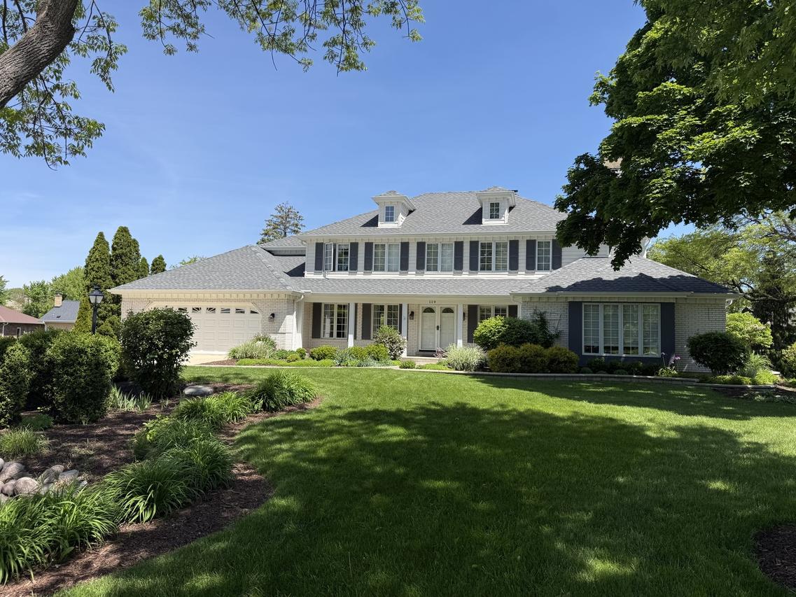 119 Saddle Brook Dr., Oak Brook, IL 60523