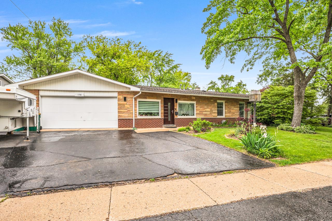 158 St Marys Pkwy., Buffalo Grove, IL 60089