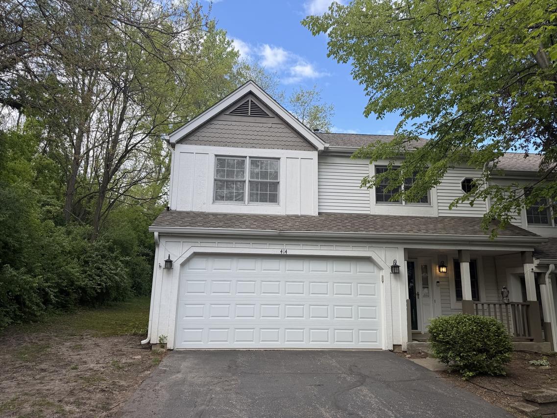 414 Spring Ct., Carpentersville, IL 60110